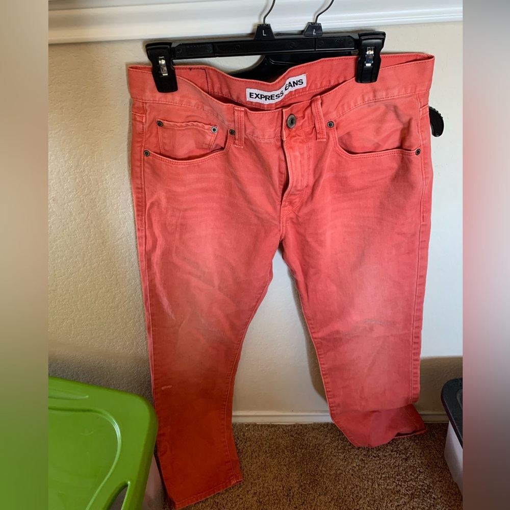Never worn. Men’s Express Jeans